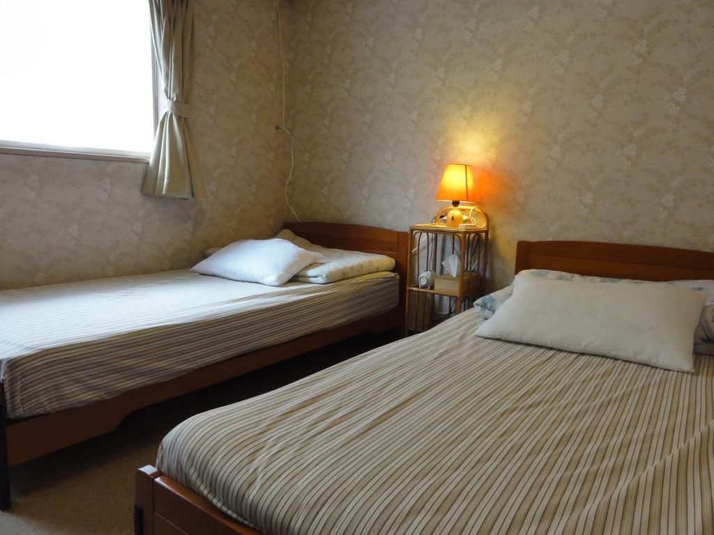 Tanigawadake Raspberry Youth Hostel Minakami Rum bild